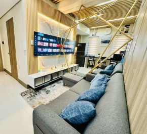 Royal Fame Residency